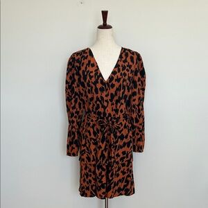 bebe Leopard‎ Print Long Sleeve Dress